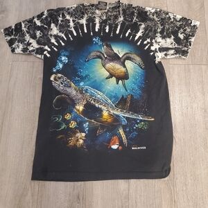 Black Survivors Tie-Dye Sea Turtle Graphic T-Shirt, Size Medium